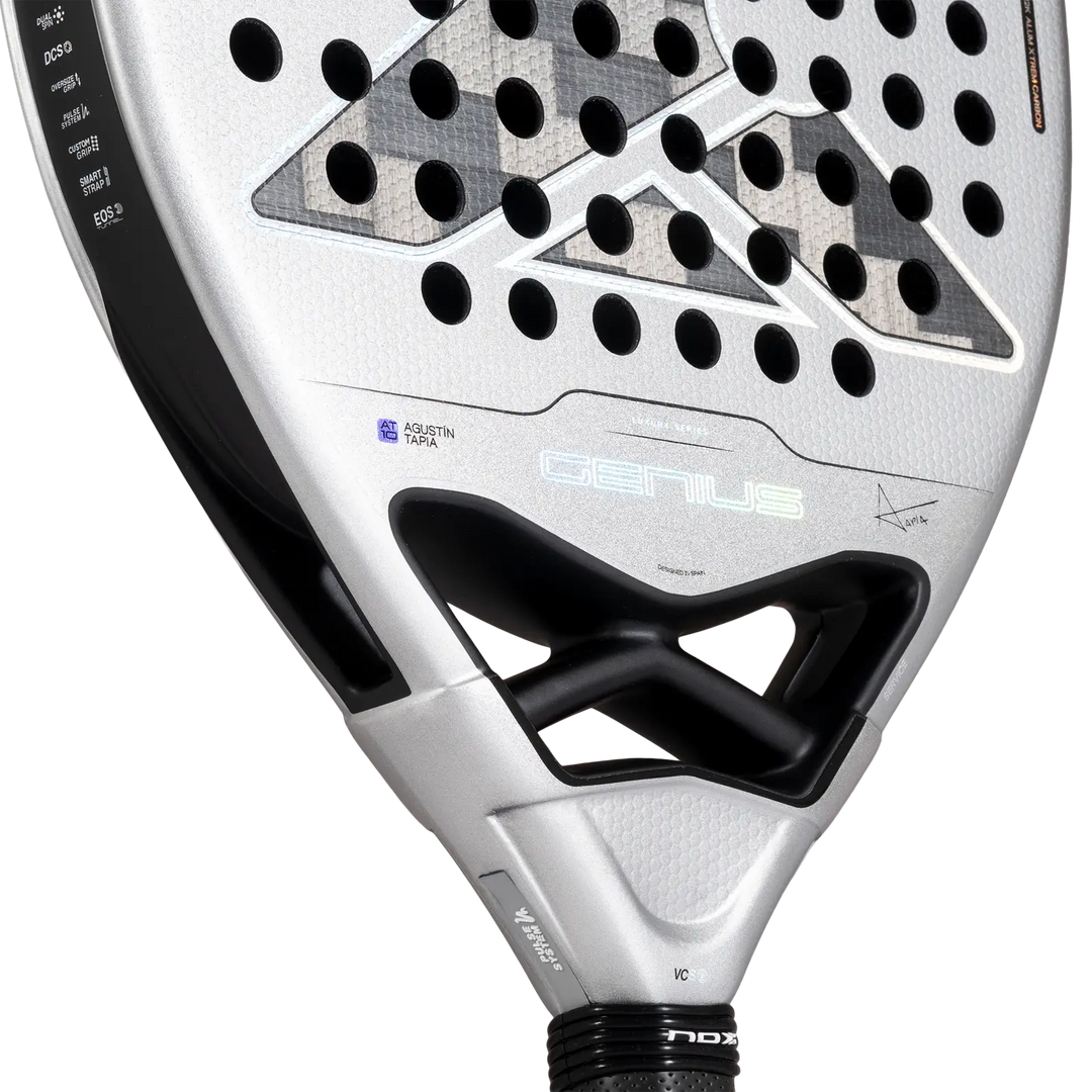 Detailed view of the NOX AT10 Genius Attack 12K Alum XTREM 2027 showing the silver face, Agustín Tapia signature and black throat