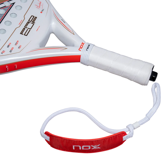Nox ML10 Pro Cup Coorp 2027 padel racket white grip and red Smartstrap wrist cord close-up