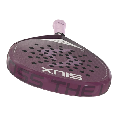Siux Astra Hybrid Air 2026 women’s padel racket face close up, soft fiberglass surface, designed for beginner players