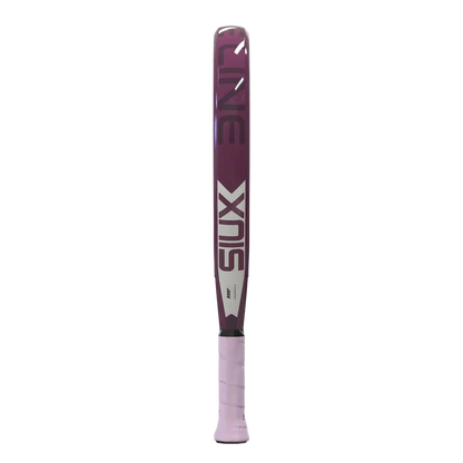 Siux Astra Hybrid Air 2026 women’s padel racket side profile, hybrid frame thickness detail, designed for beginner players